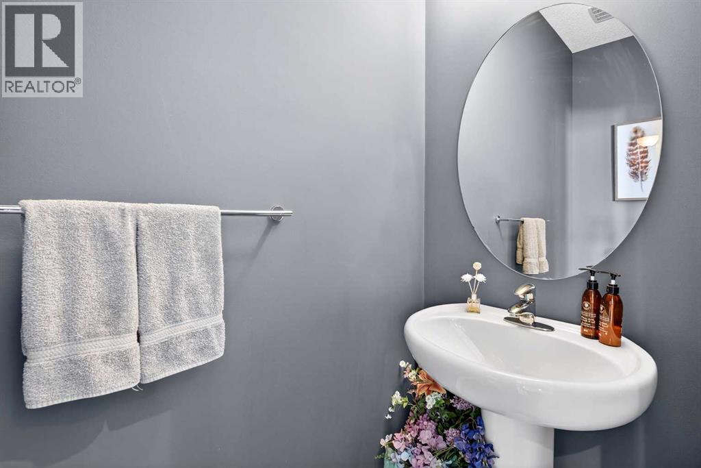 
          1001 8 Street Northwest
            <br/>
            <span>Airdrie</span>
            , 
            <span>AB</span>
             <span>T4B0W4</span>
         - Photo 8