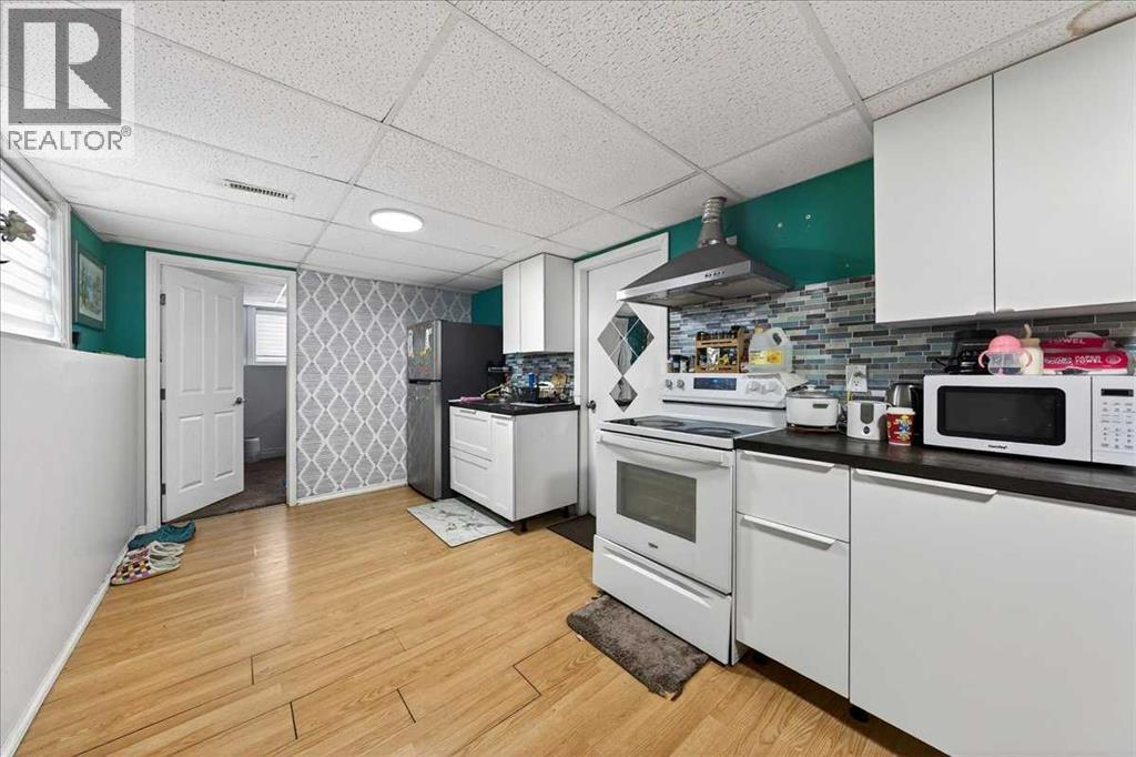 Single Family House Bi-level for Sale in  Martinvalley Mews NE Martindale Calgary 