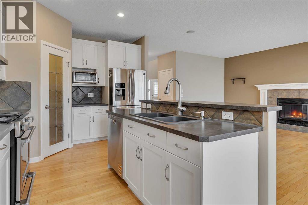 Single Family House for Sale in  Valley Stream Circle NW Valley Ridge Calgary 