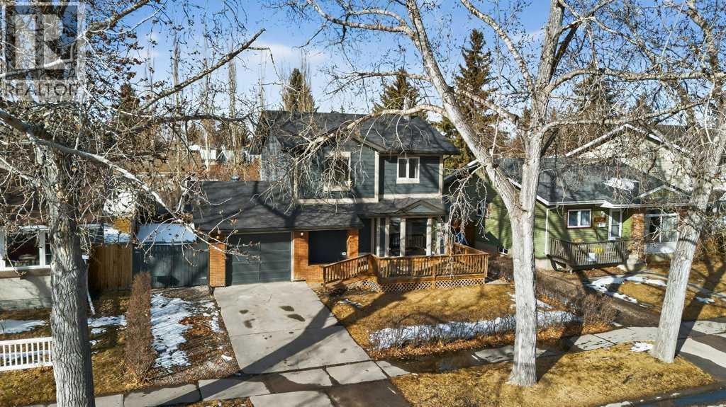 Single Family House for Sale in   Avenue SE Deer Run Calgary 