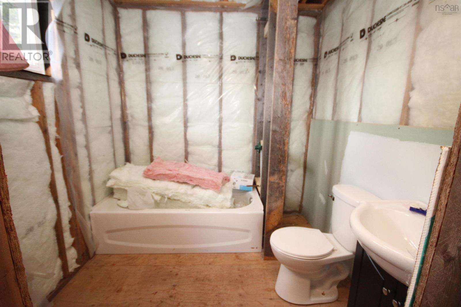 Property 28 of 41 of 3138 Highway 320