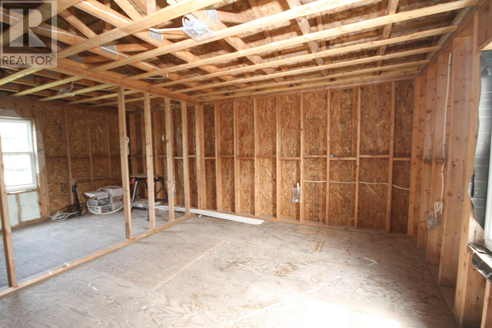 Property 33 of 41 of 3138 Highway 320