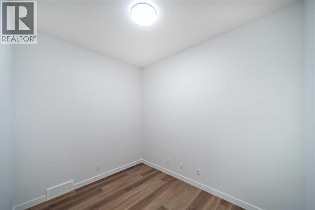 Single Family House for Sale in  Royston Grove NW Haskayne Calgary 