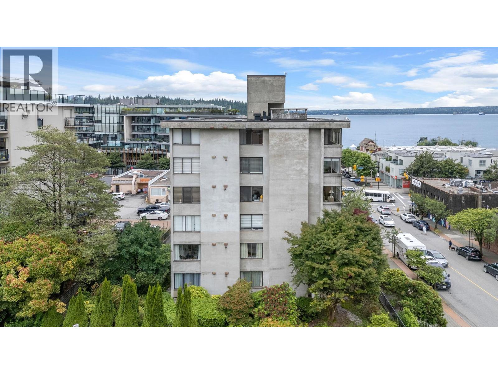 101A 460 14TH STREET, West Vancouver