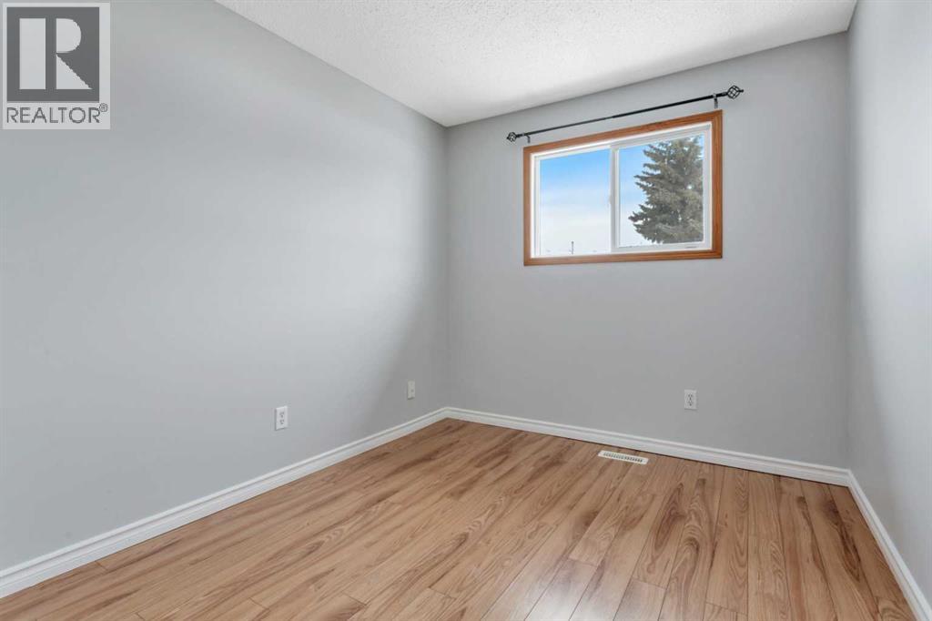 9 Cardinal Avenue, Red Deer