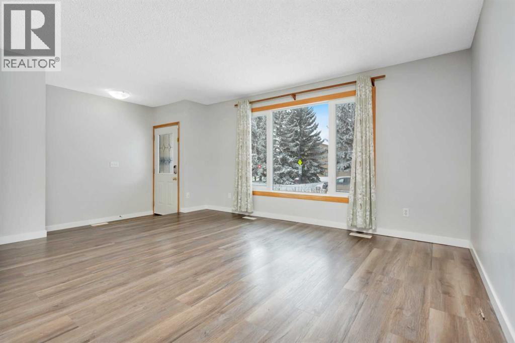 9 Cardinal Avenue, Red Deer