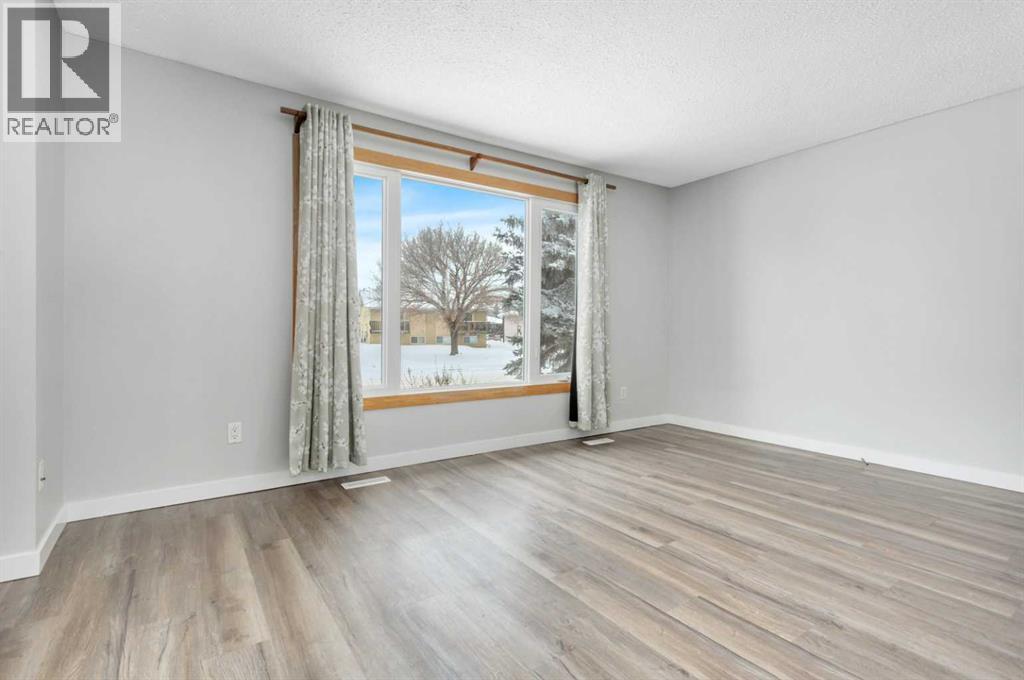 9 Cardinal Avenue, Red Deer