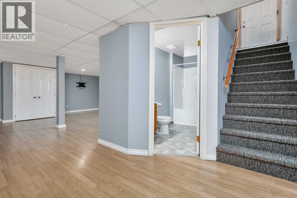 9 Cardinal Avenue, Red Deer