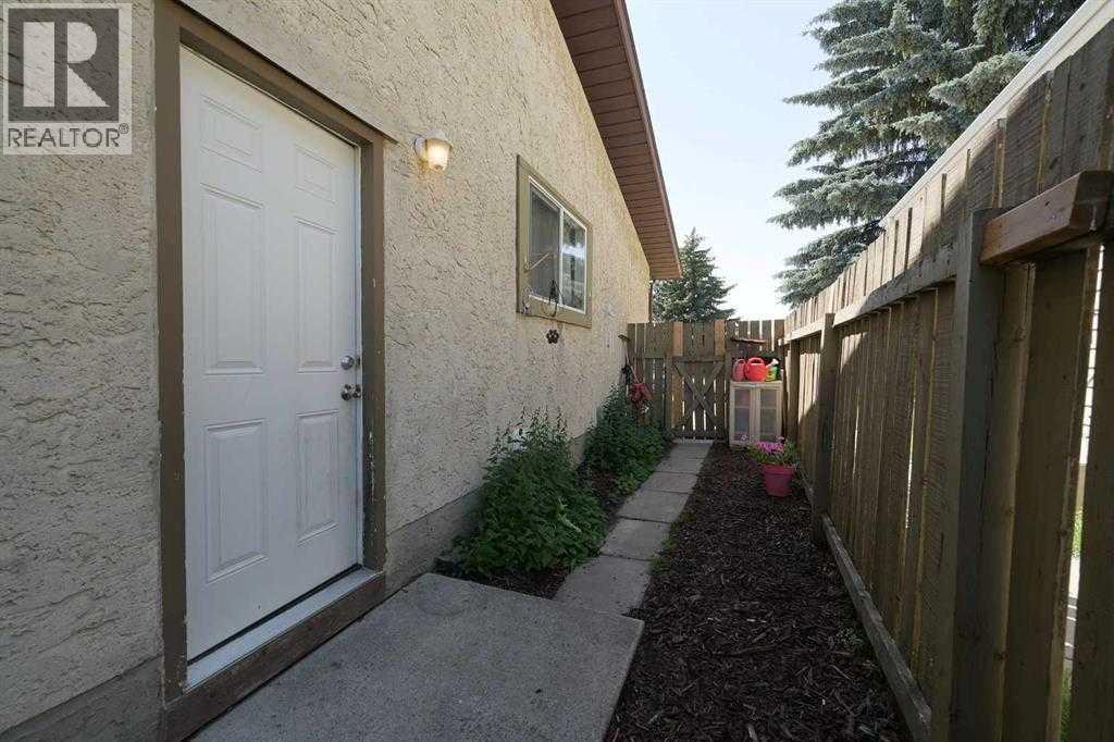 9 Cardinal Avenue, Red Deer