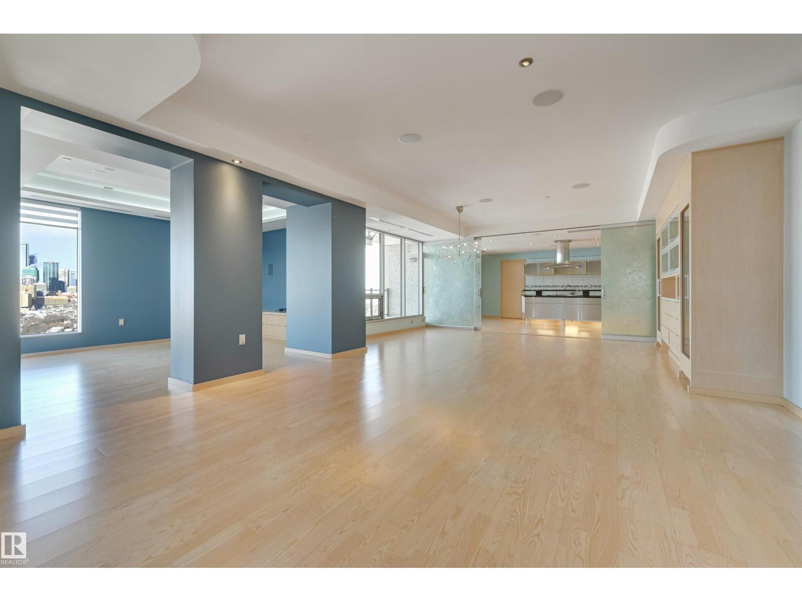 #901 10035 SASKATCHEWAN DR NW, Edmonton