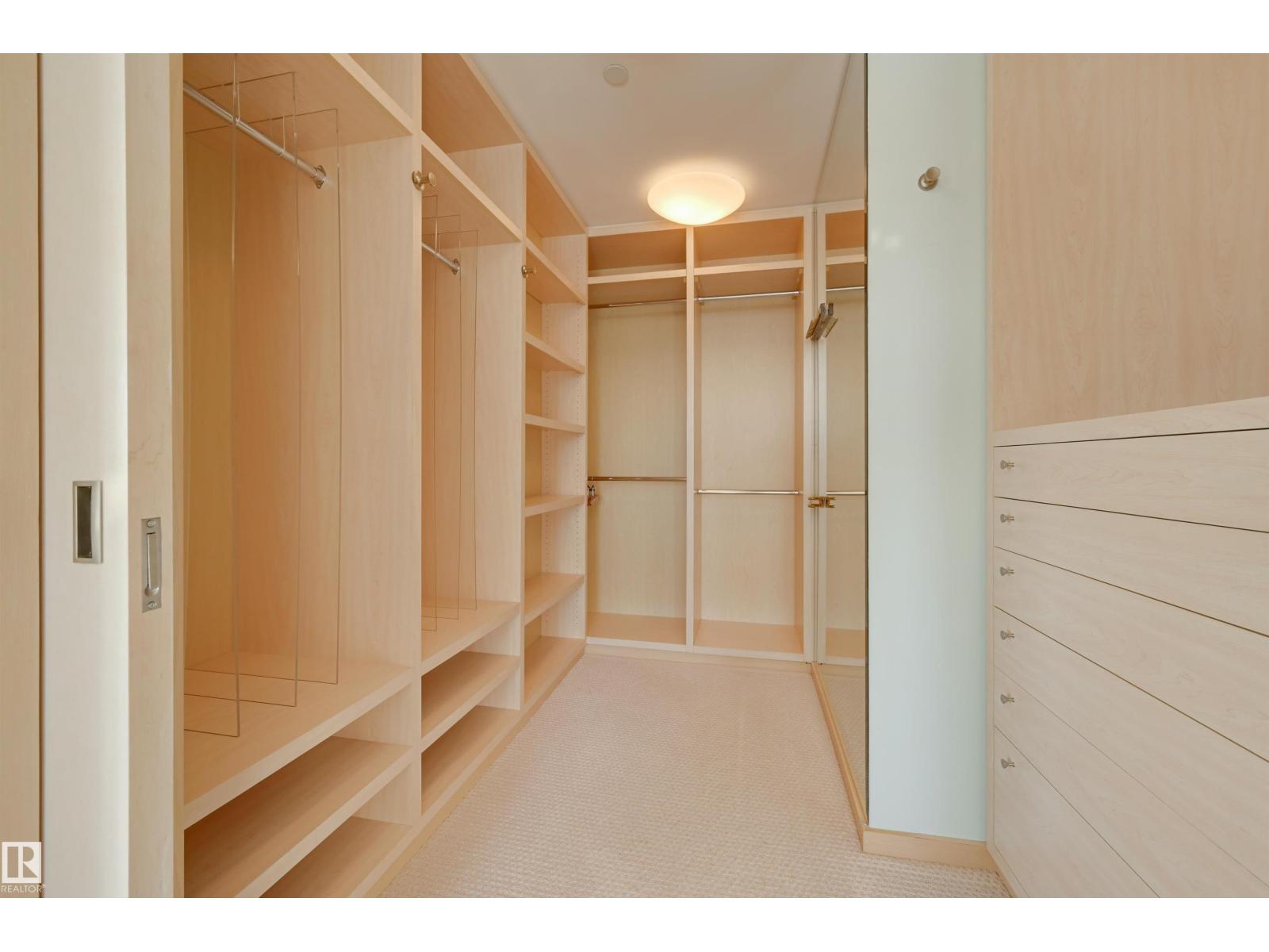 #901 10035 SASKATCHEWAN DR NW, Edmonton