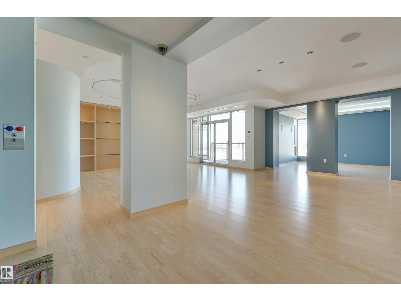 #901 10035 SASKATCHEWAN DR NW, Edmonton