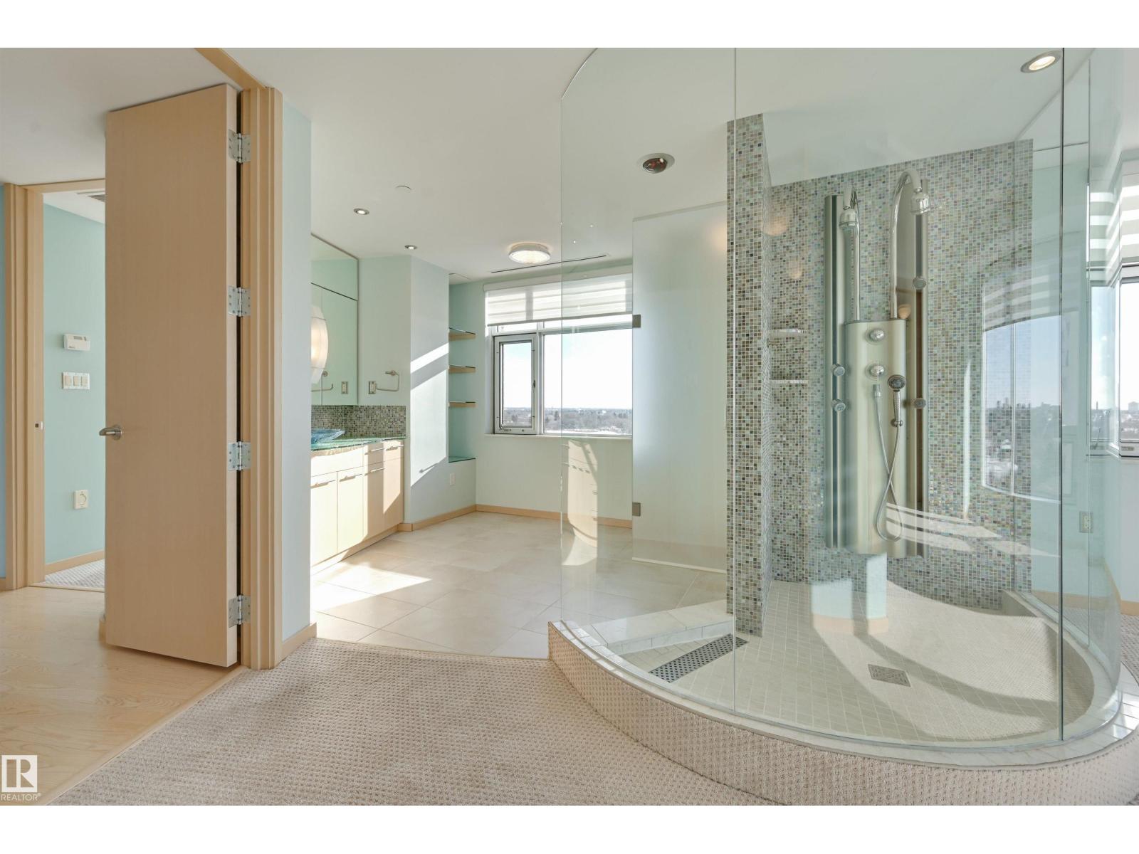 #901 10035 SASKATCHEWAN DR NW, Edmonton