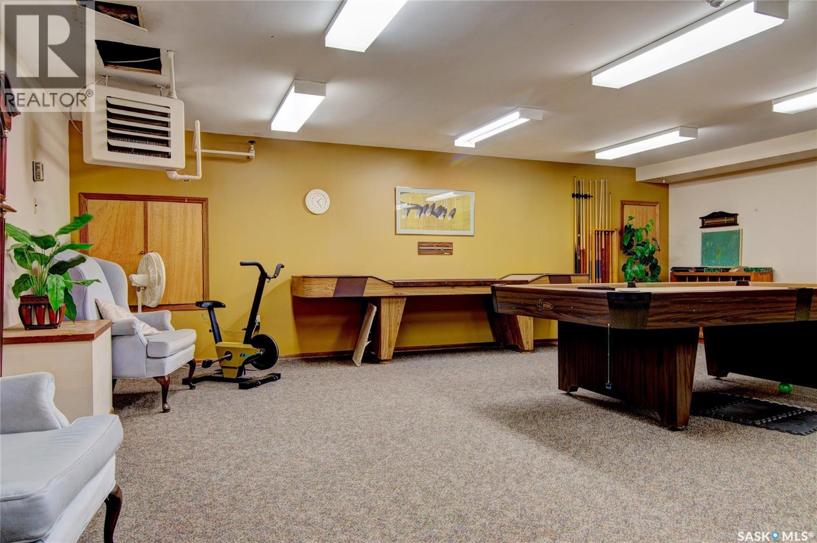 Single Family House High rise for Sale in   Rae STREET Regina 