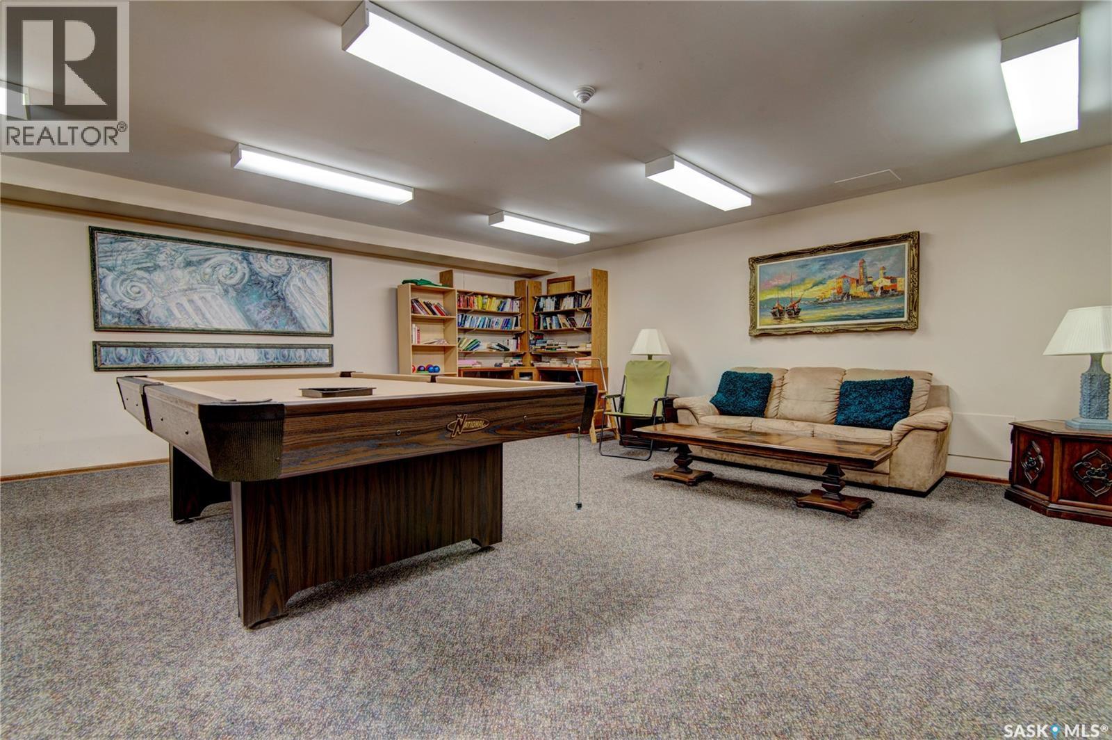 Single Family House High rise for Sale in   Rae STREET Regina 