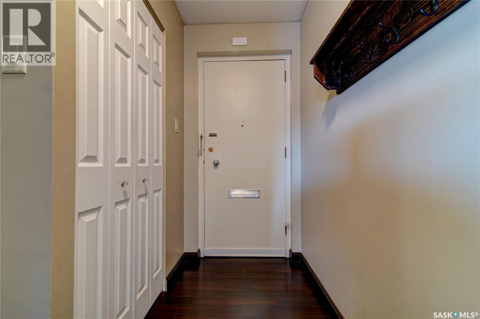 Single Family House High rise for Sale in   Rae STREET Regina 