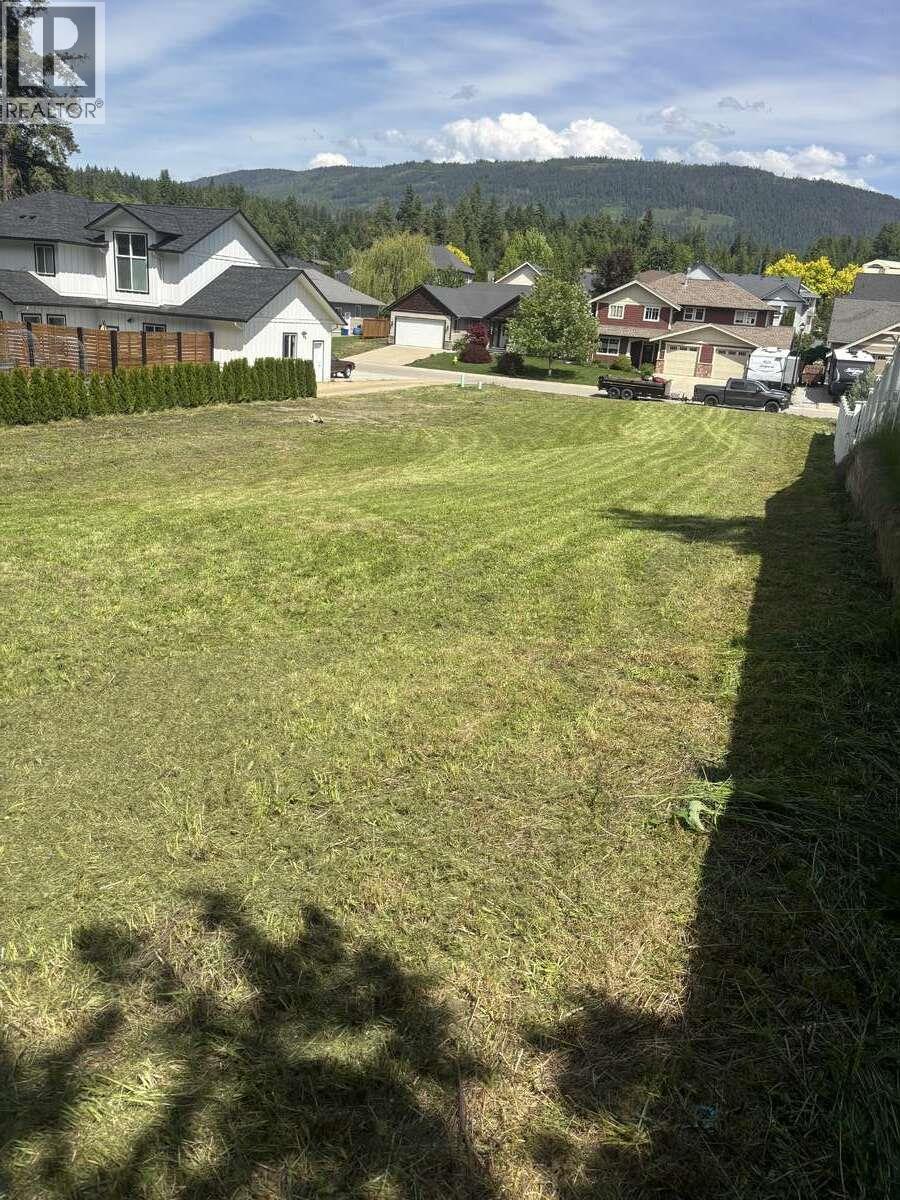 1821 22 Street NE, Salmon Arm