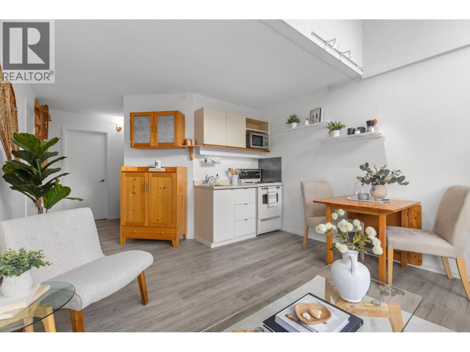 1 2166 SARAJEVO DRIVE, Whistler