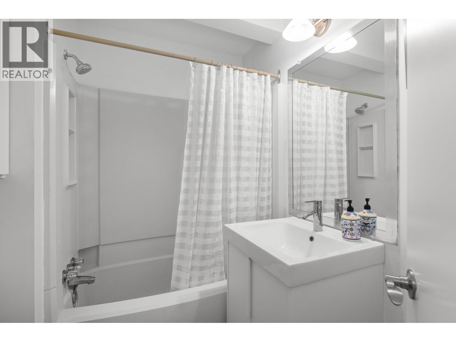 1 2166 SARAJEVO DRIVE, Whistler