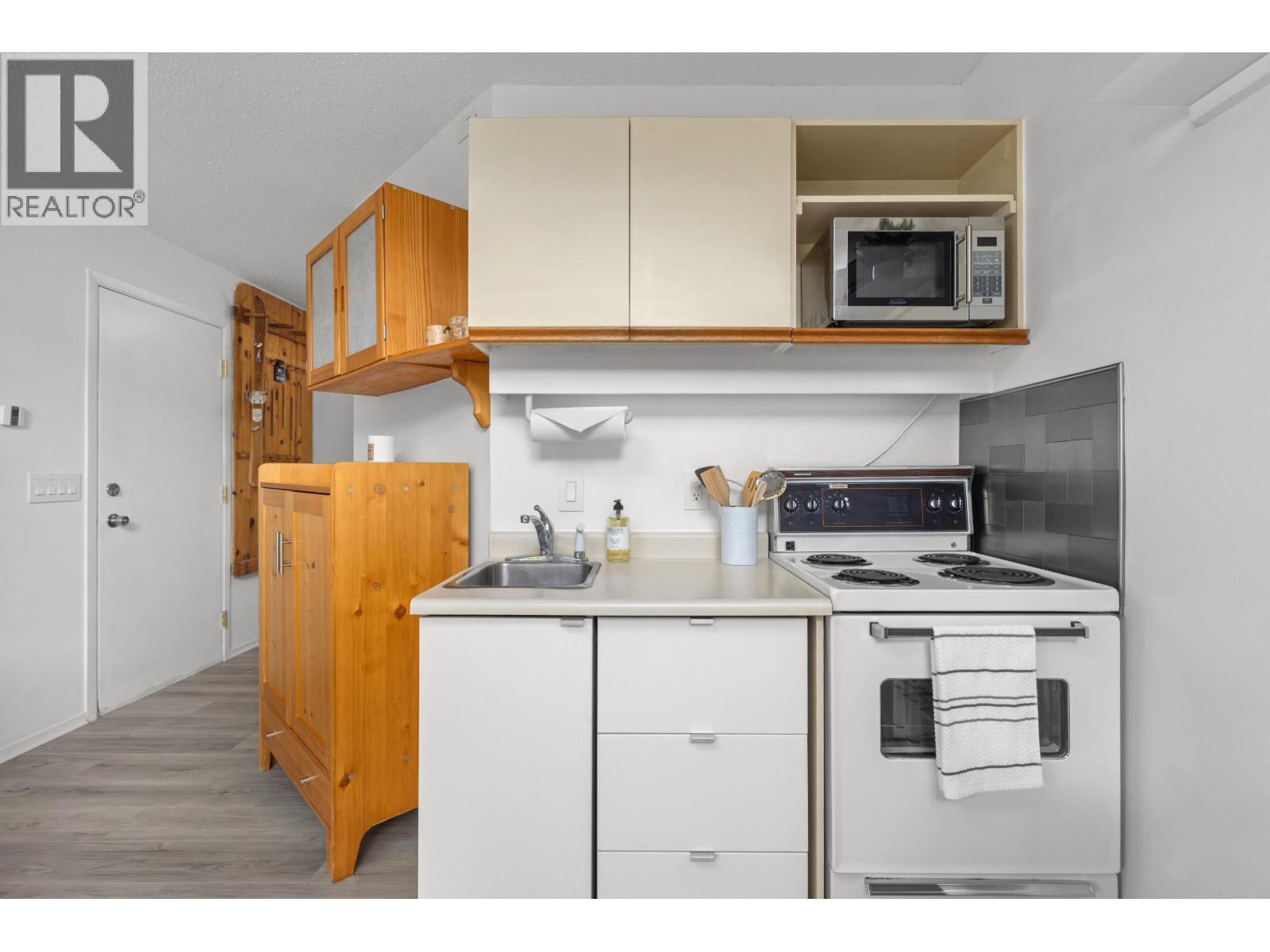 1 2166 SARAJEVO DRIVE, Whistler