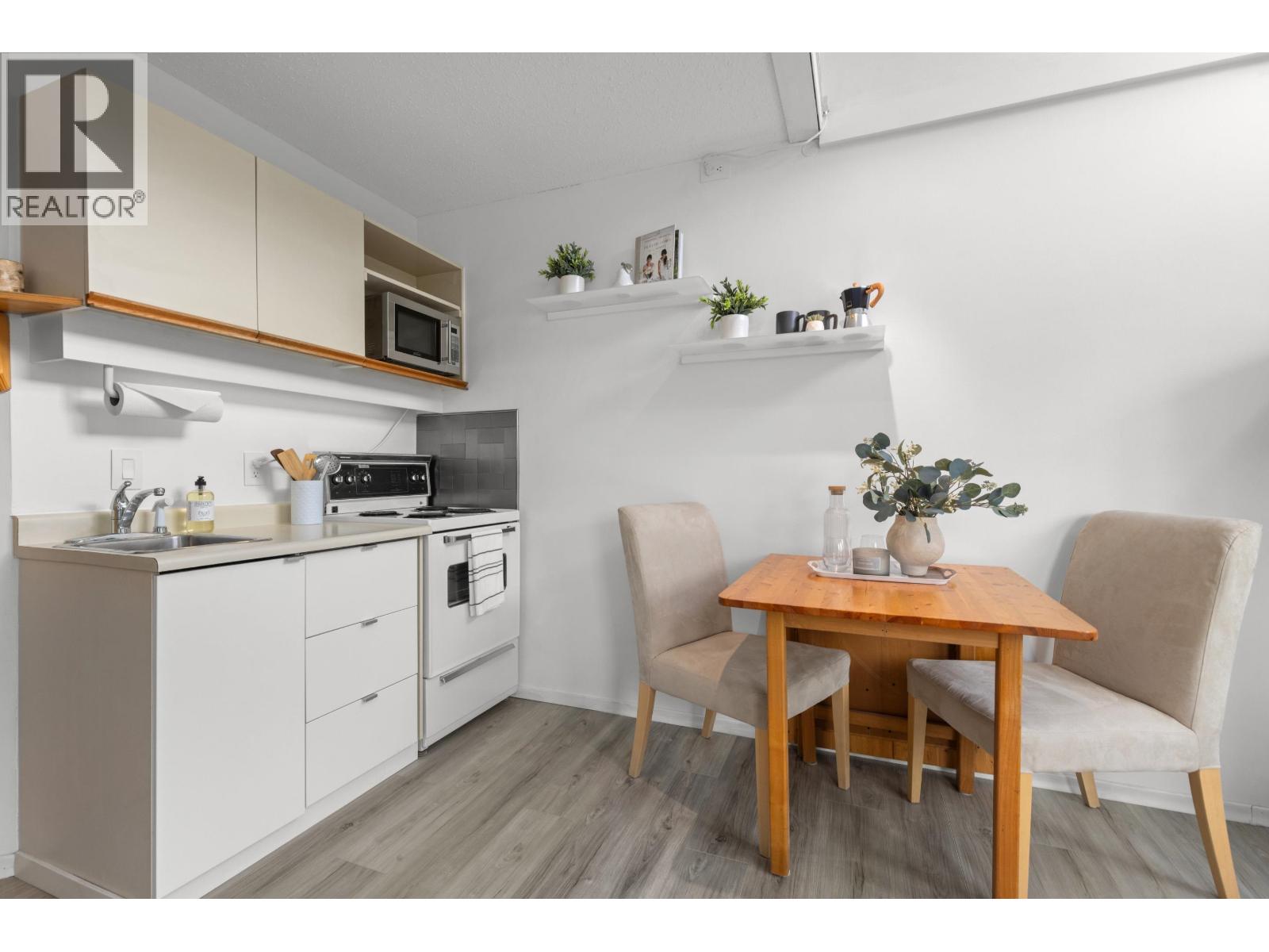 1 2166 SARAJEVO DRIVE, Whistler