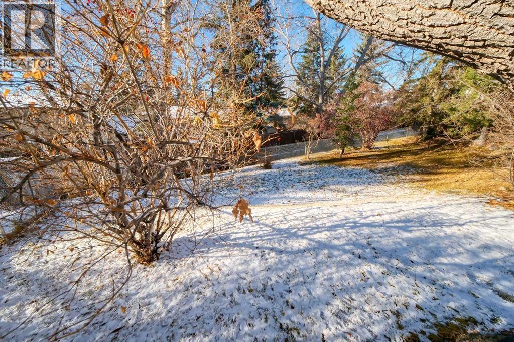 Single Family House Bungalow for Sale in  Dalmeny Hill NW Dalhousie Calgary 