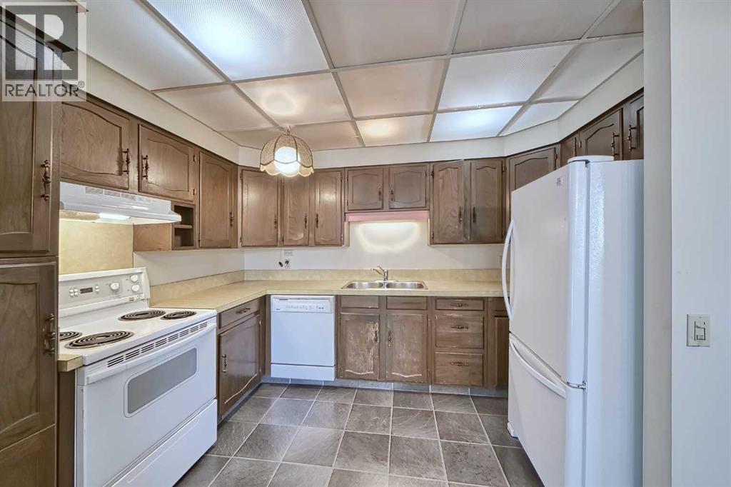 Single Family House Bungalow for Sale in  Dalmeny Hill NW Dalhousie Calgary 