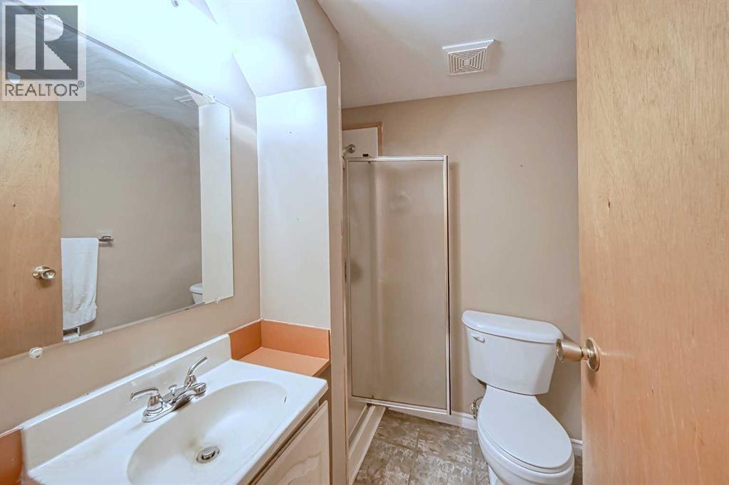 Single Family House Bungalow for Sale in  Dalmeny Hill NW Dalhousie Calgary 