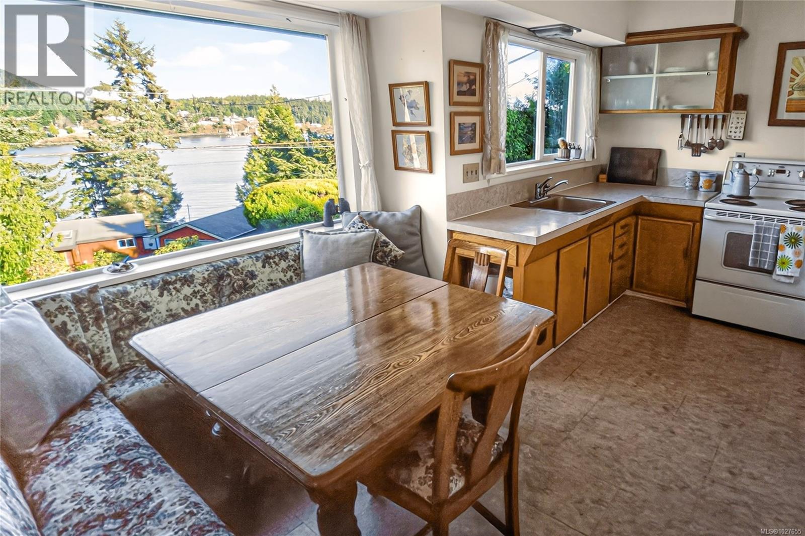 1148 & 1156 Helen Rd, Ucluelet