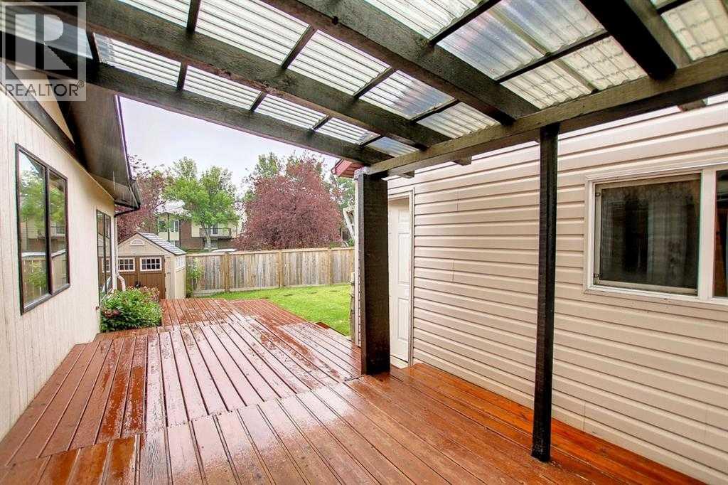 Single Family House for Sale in  Berwick Crescent NW Beddington Heights Calgary 