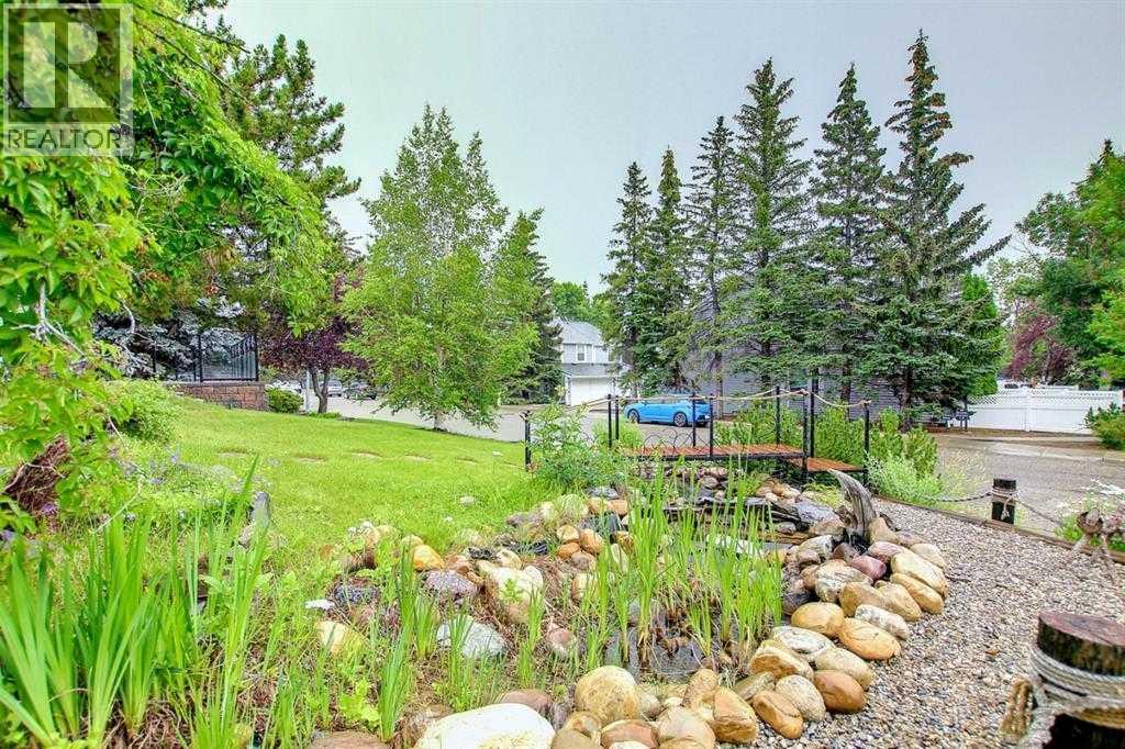 Single Family House for Sale in  Berwick Crescent NW Beddington Heights Calgary 