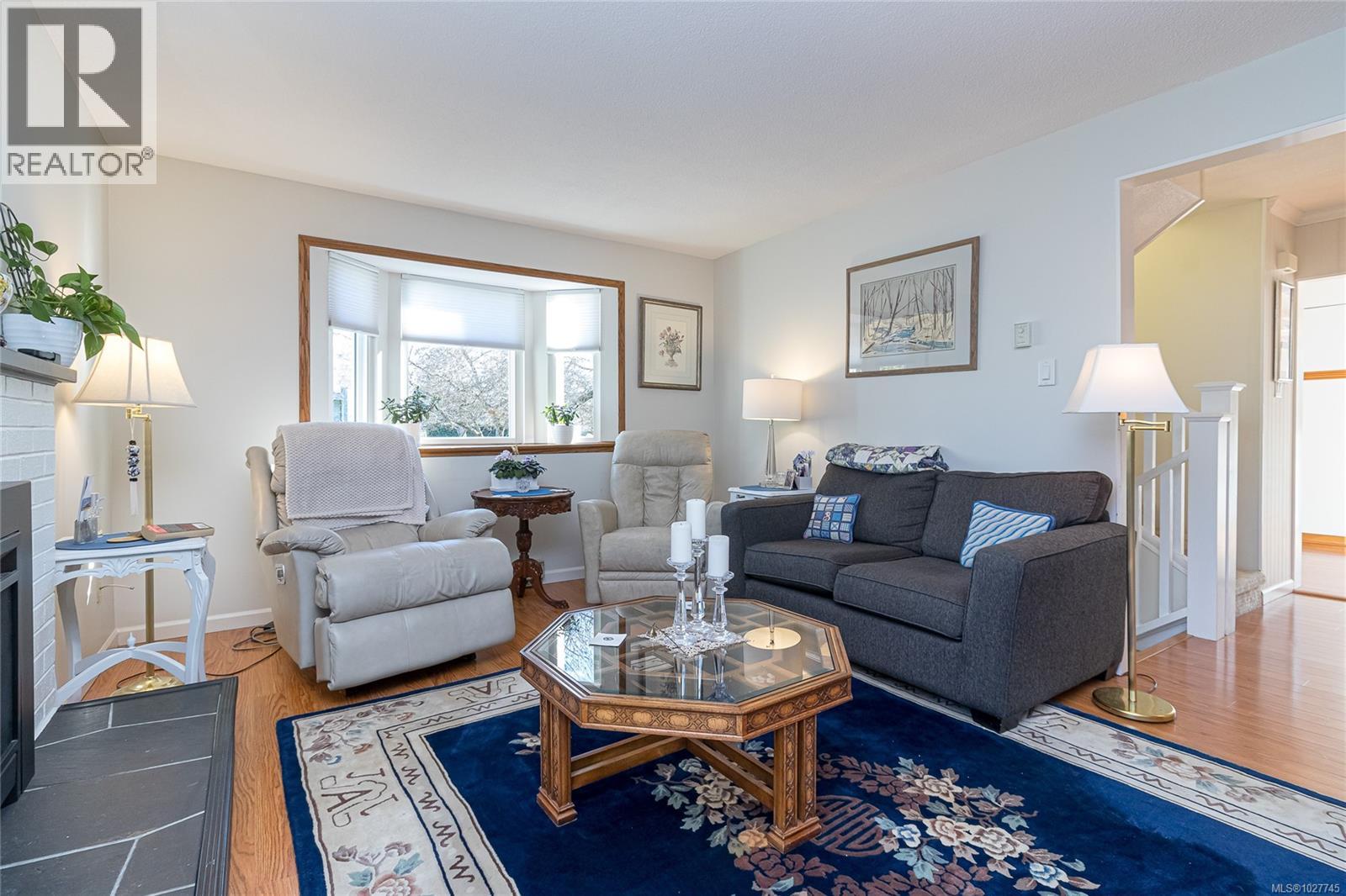 57 3987 Gordon Head Road, Saanich