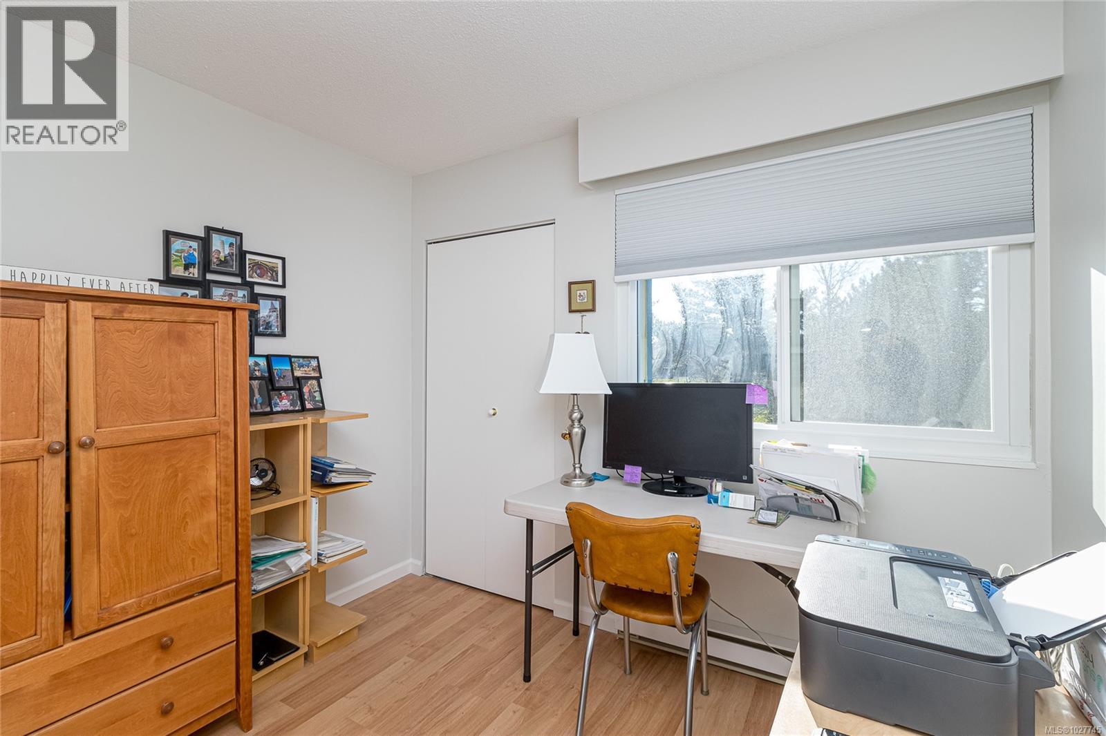 57 3987 Gordon Head Road, Saanich