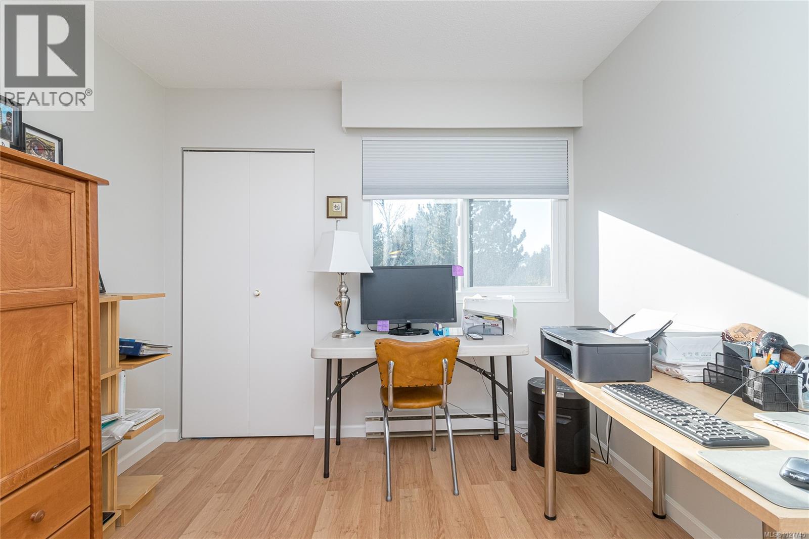 57 3987 Gordon Head Road, Saanich