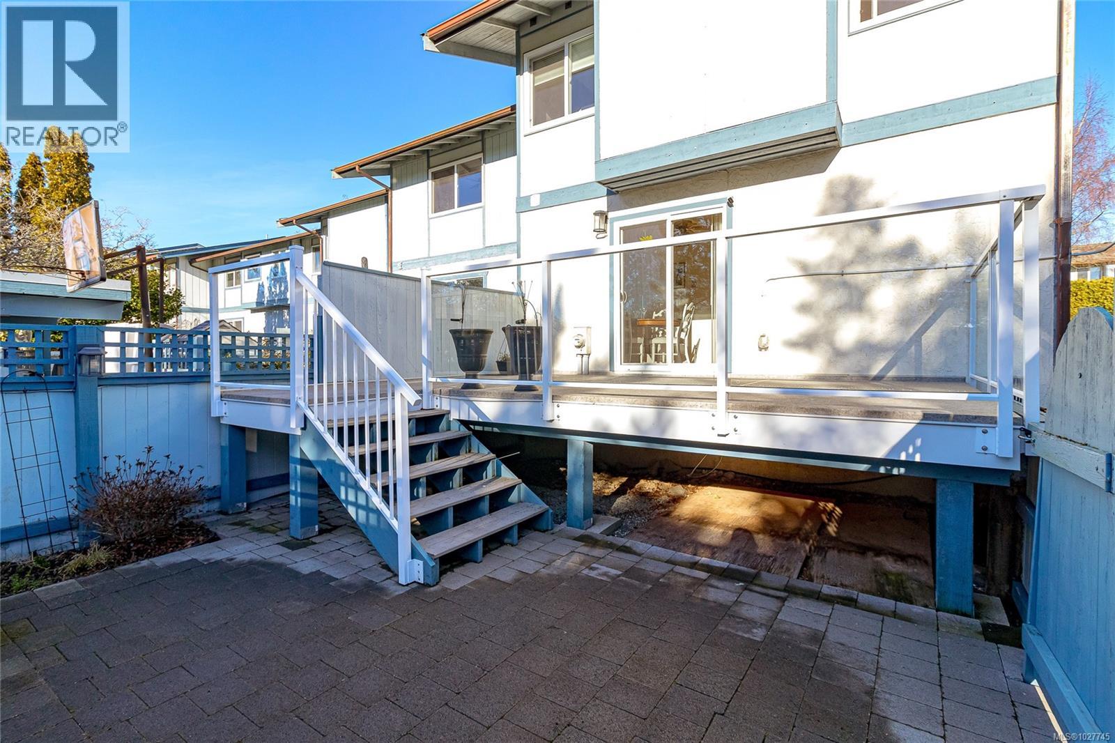 57 3987 Gordon Head Road, Saanich