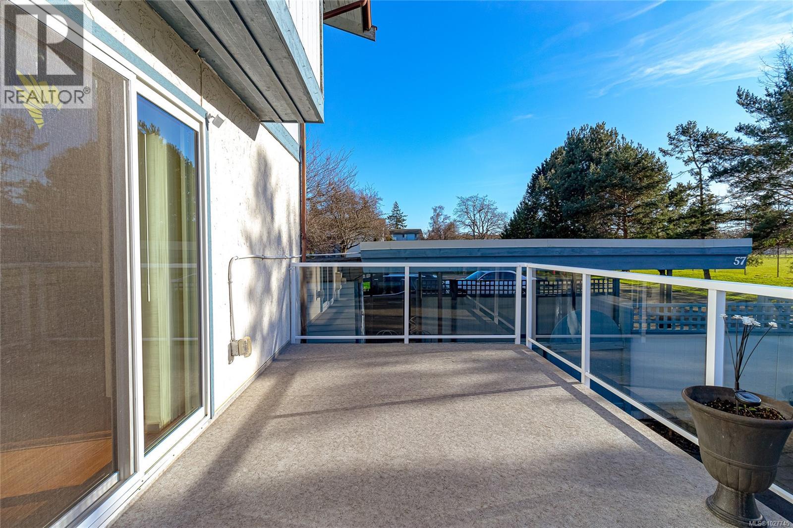 57 3987 Gordon Head Road, Saanich