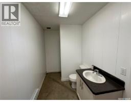 3c 820 N Service Road W, Moose Jaw, SK S6H4N8 Photo 14
