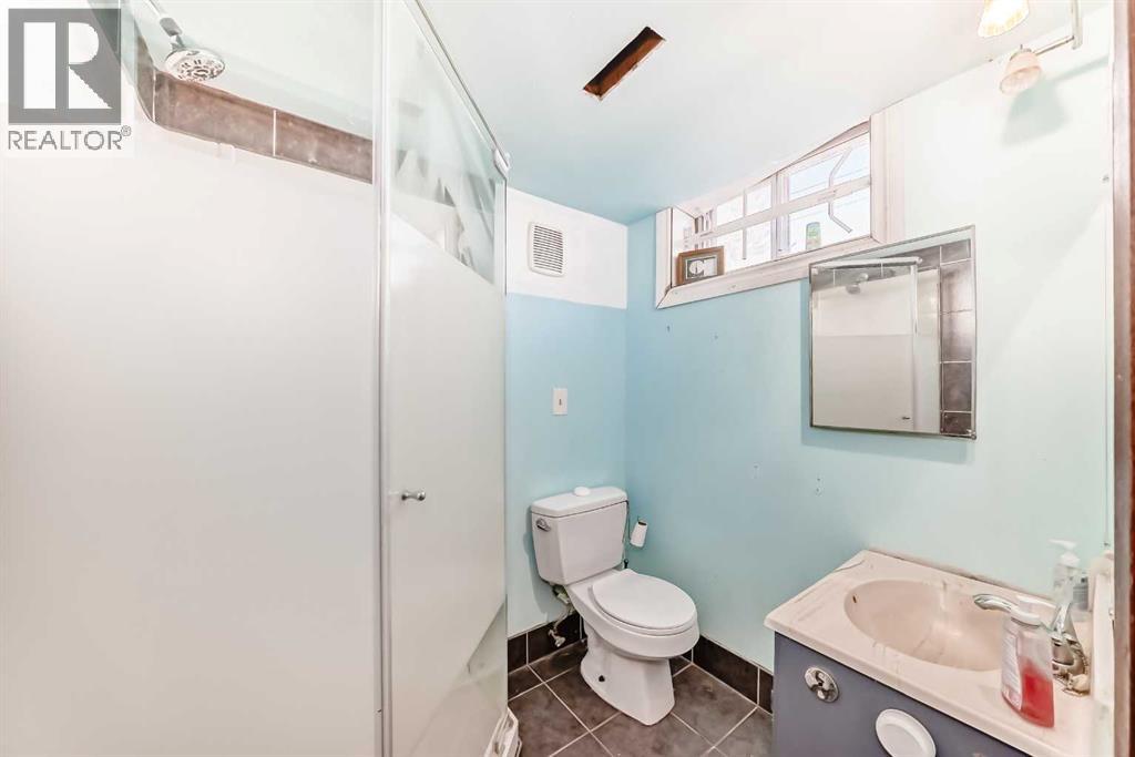 Single Family House Bungalow for Sale in  Dalrymple Crescent NW Dalhousie Calgary 