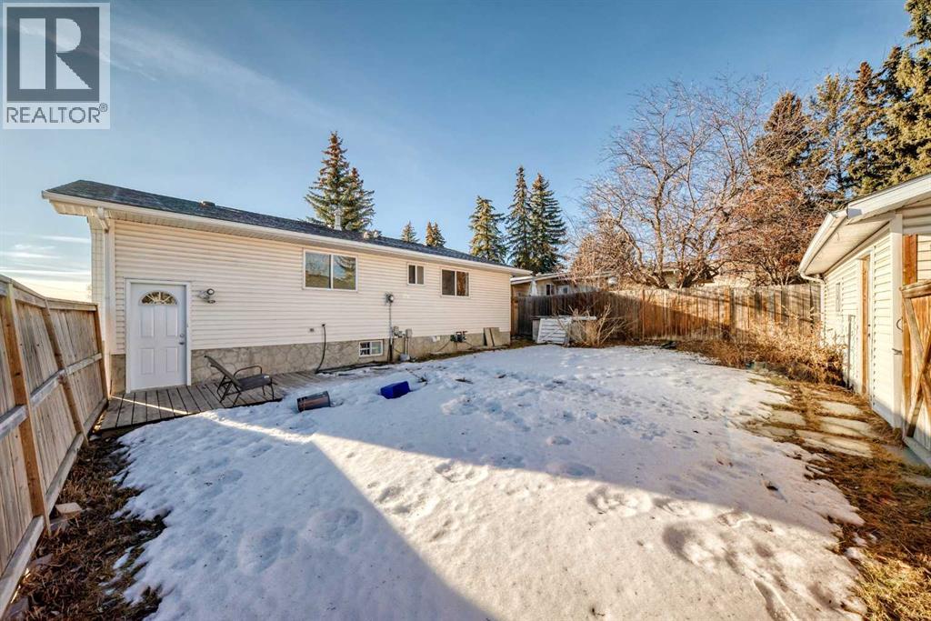 Single Family House Bungalow for Sale in  Dalrymple Crescent NW Dalhousie Calgary 