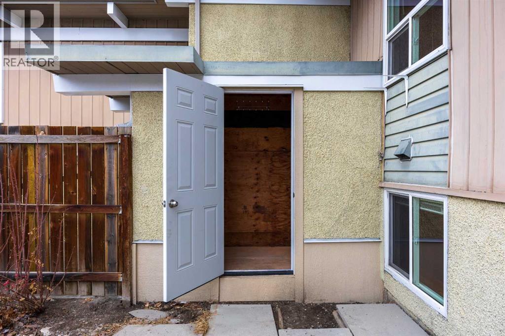 Single Family House Bi-level for Sale in   Bonaventure Drive SE Willow Park Calgary 