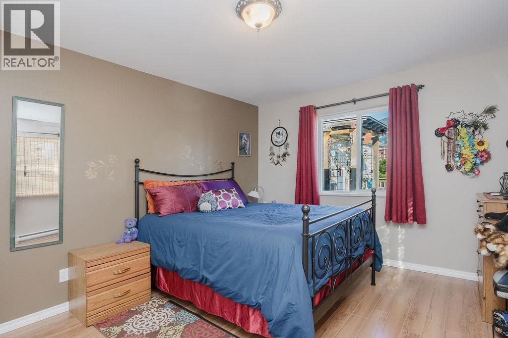 753 STEINBRUNNER ROAD, Gibsons