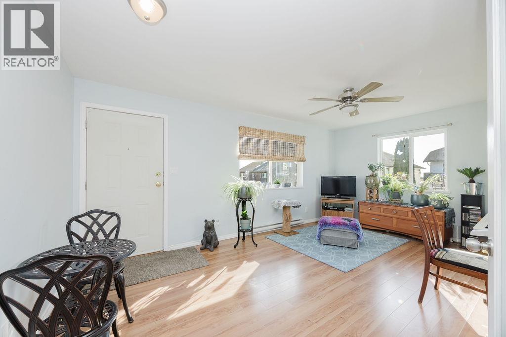 753 STEINBRUNNER ROAD, Gibsons