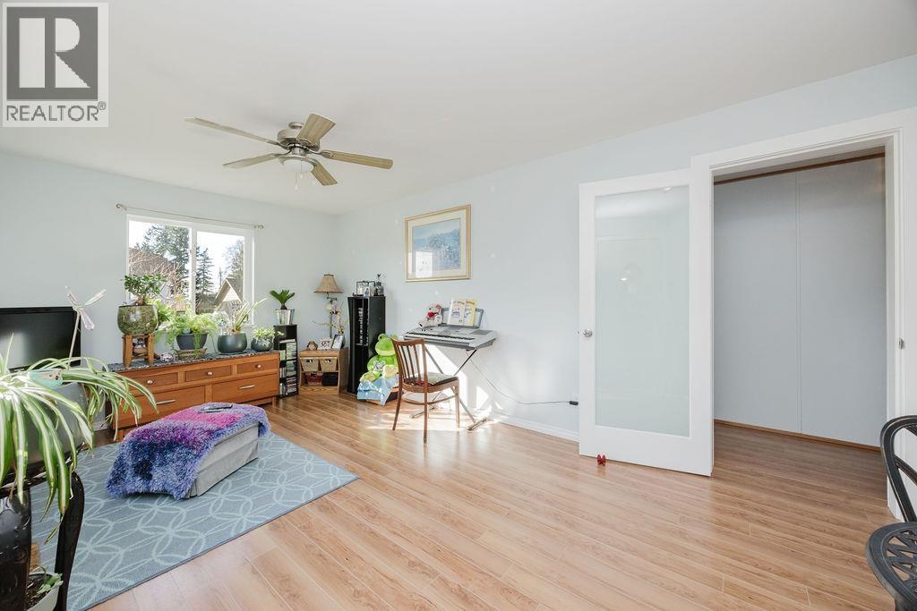 753 STEINBRUNNER ROAD, Gibsons