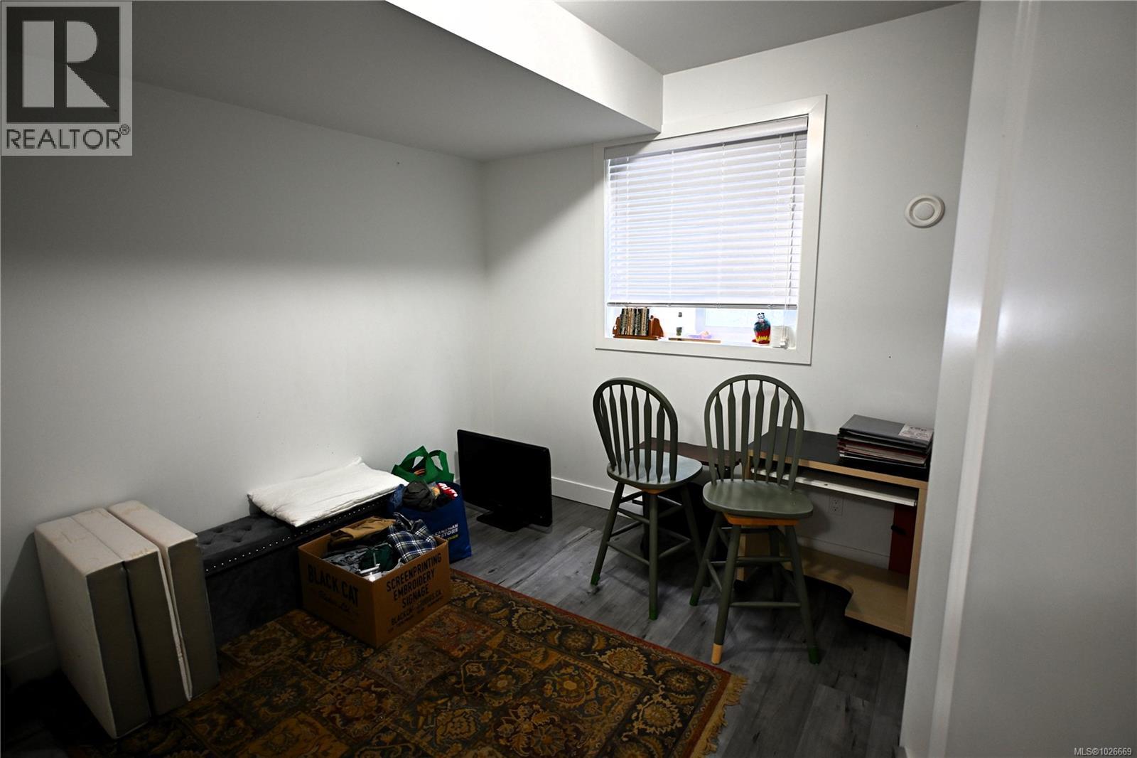 1656 ROBERTA RD S - 22