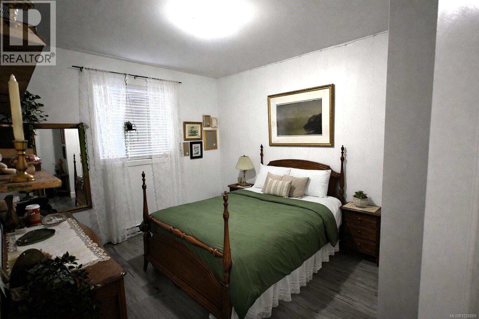 1656 ROBERTA RD S - 21