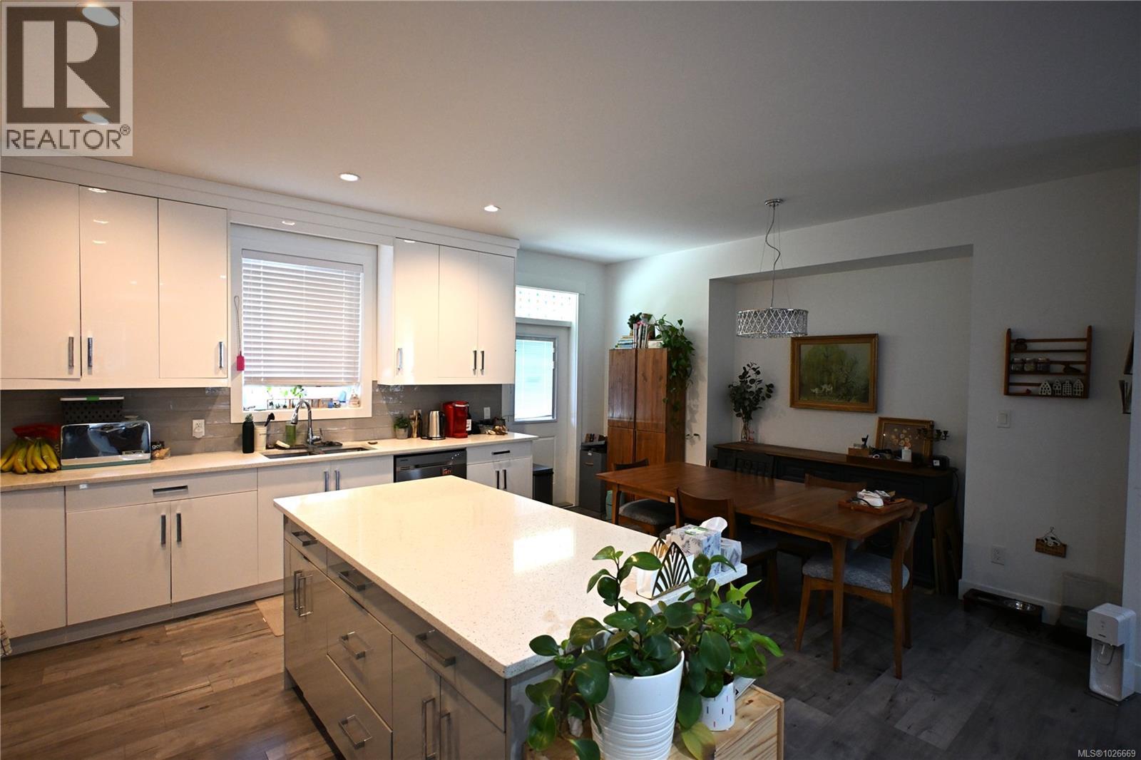 1656 ROBERTA RD S - 6