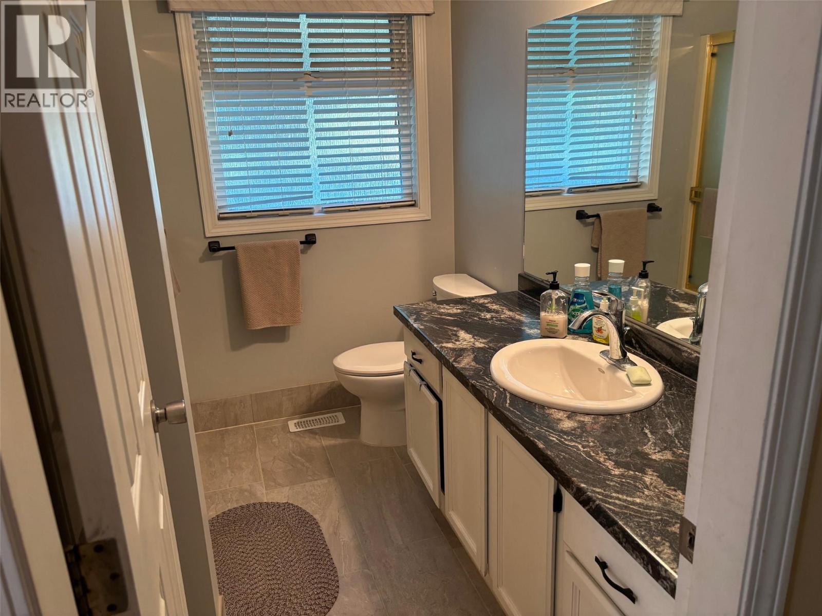  1820 Olympus Way, West Kelowna