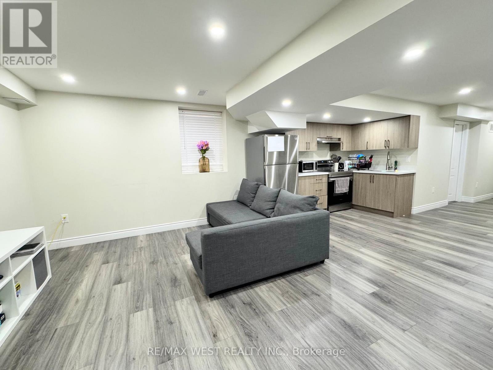 24 MAPLE CIDER STREET - 45