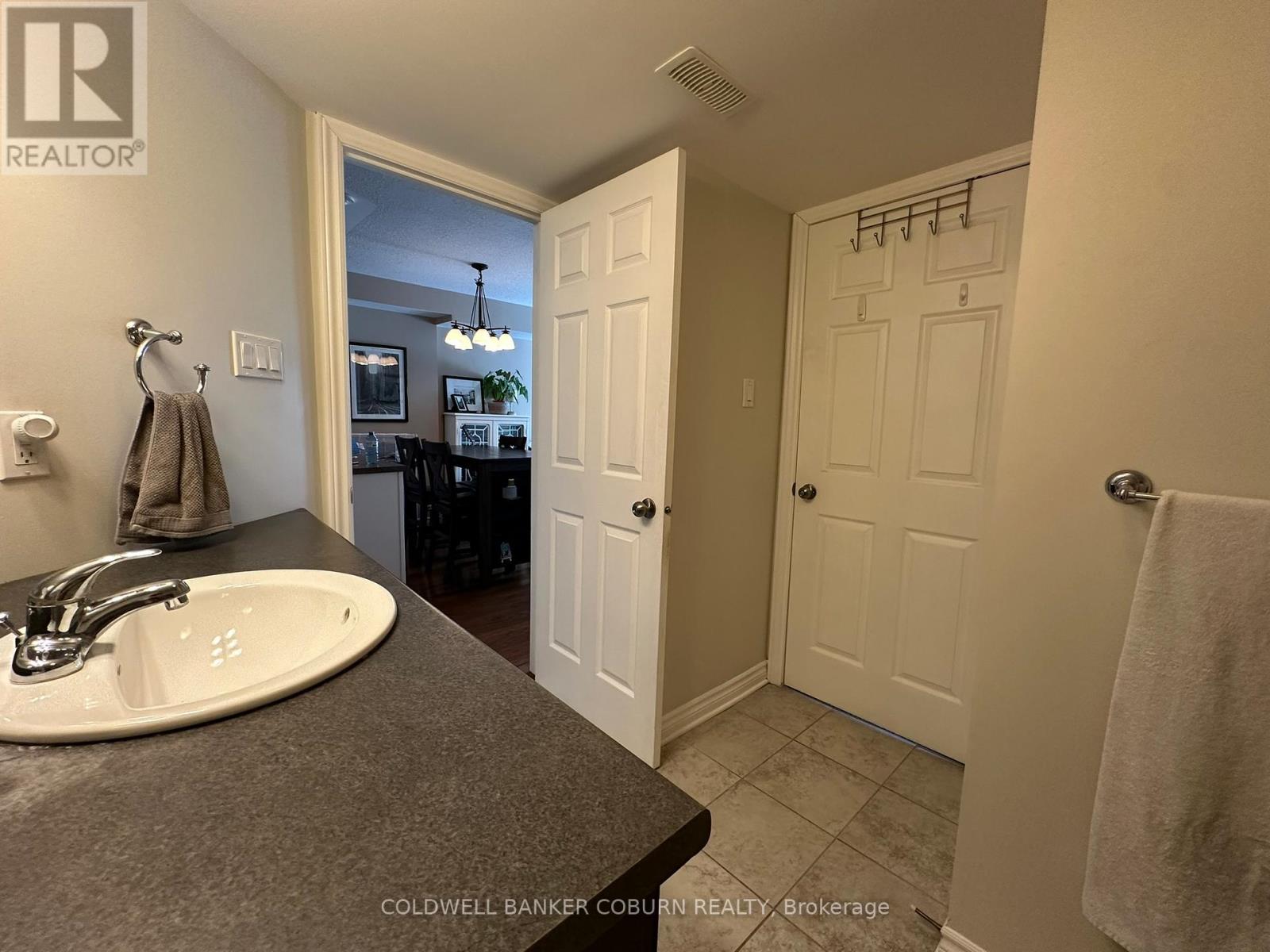 #105 398 VAN BUREN STREET - 10