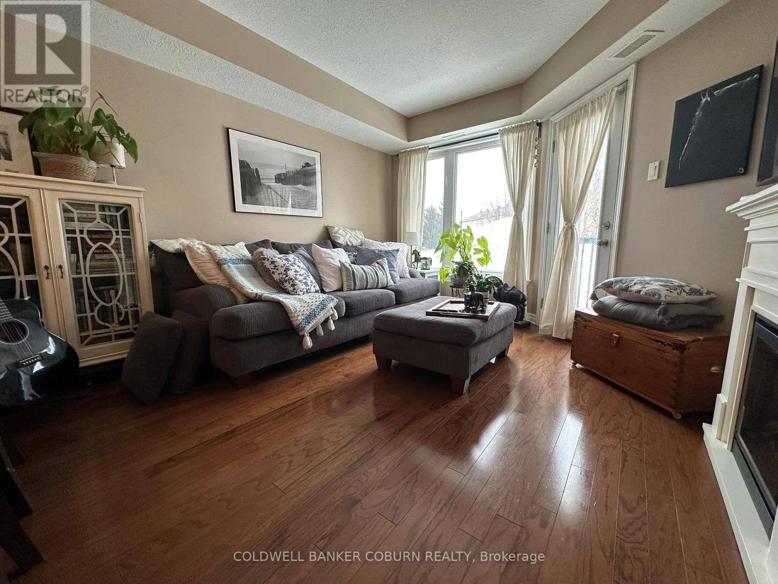 #105 398 VAN BUREN STREET - 5
